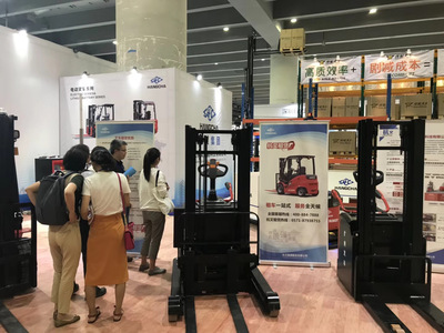 杭州叉車廣交會風(fēng)采展示